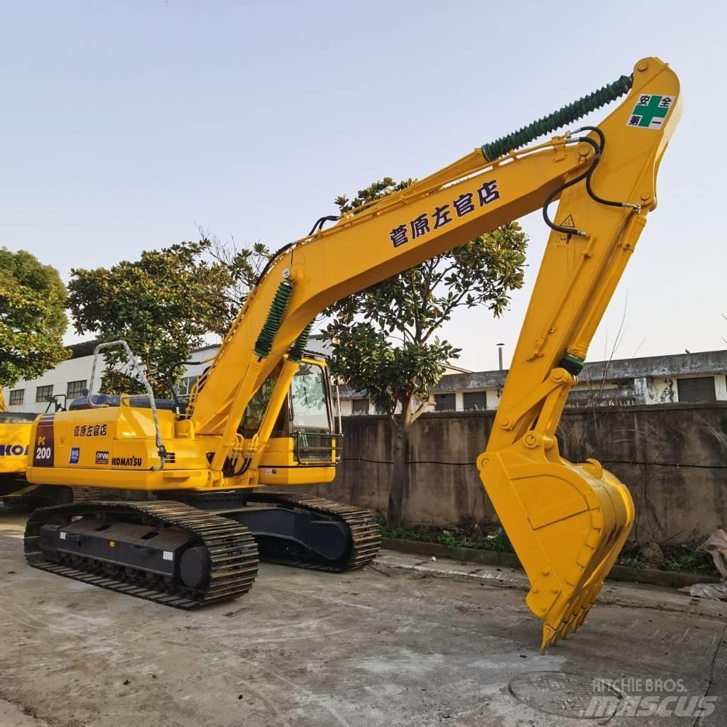 Komatsu PC 200-8 Lánctalpas kotrók