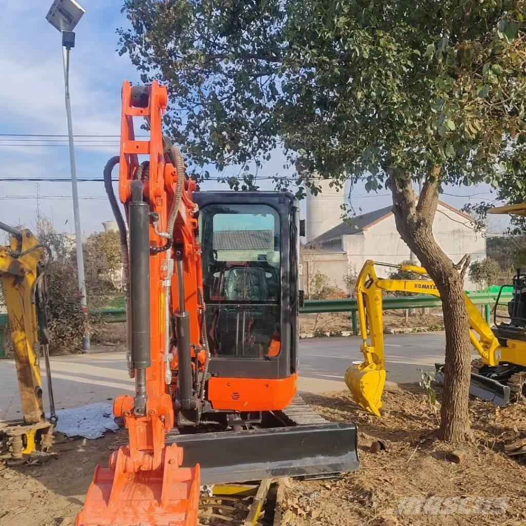 Kubota U 30 Mini kotrók < 7t