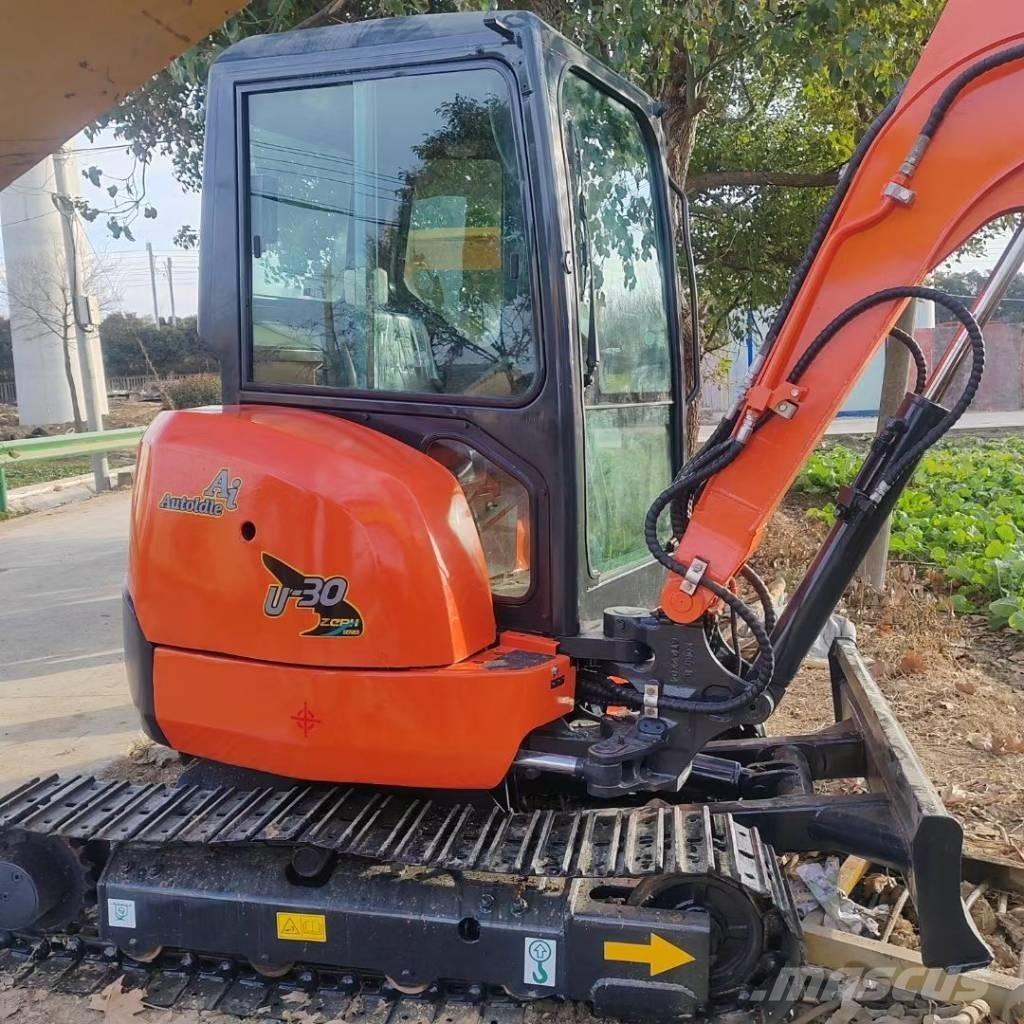 Kubota U 30 Mini kotrók < 7t