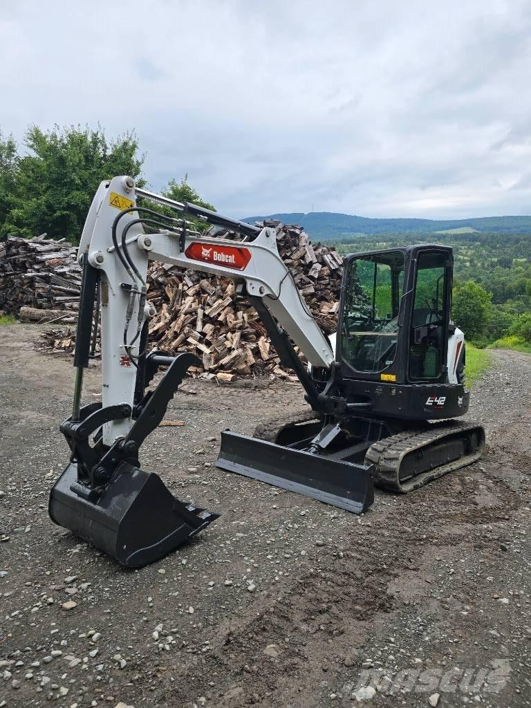 Bobcat E 42 Mini kotrók < 7t