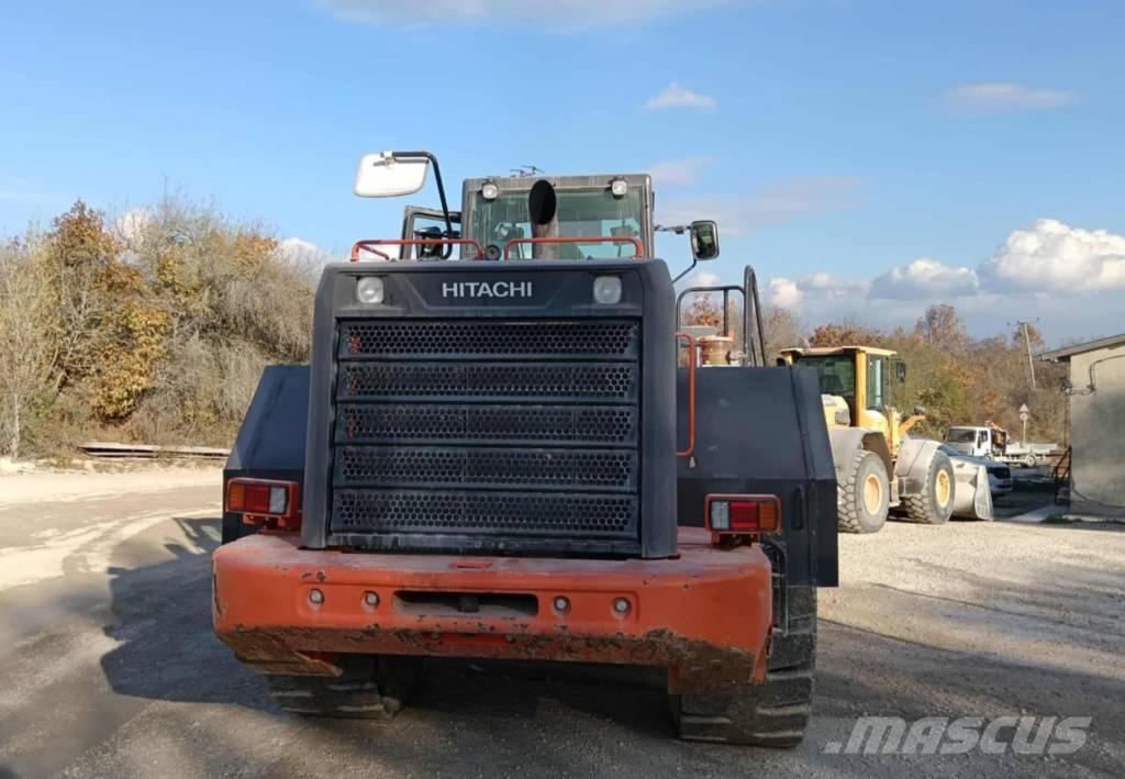 Hitachi ZW 370 Gumikerekes homlokrakodók