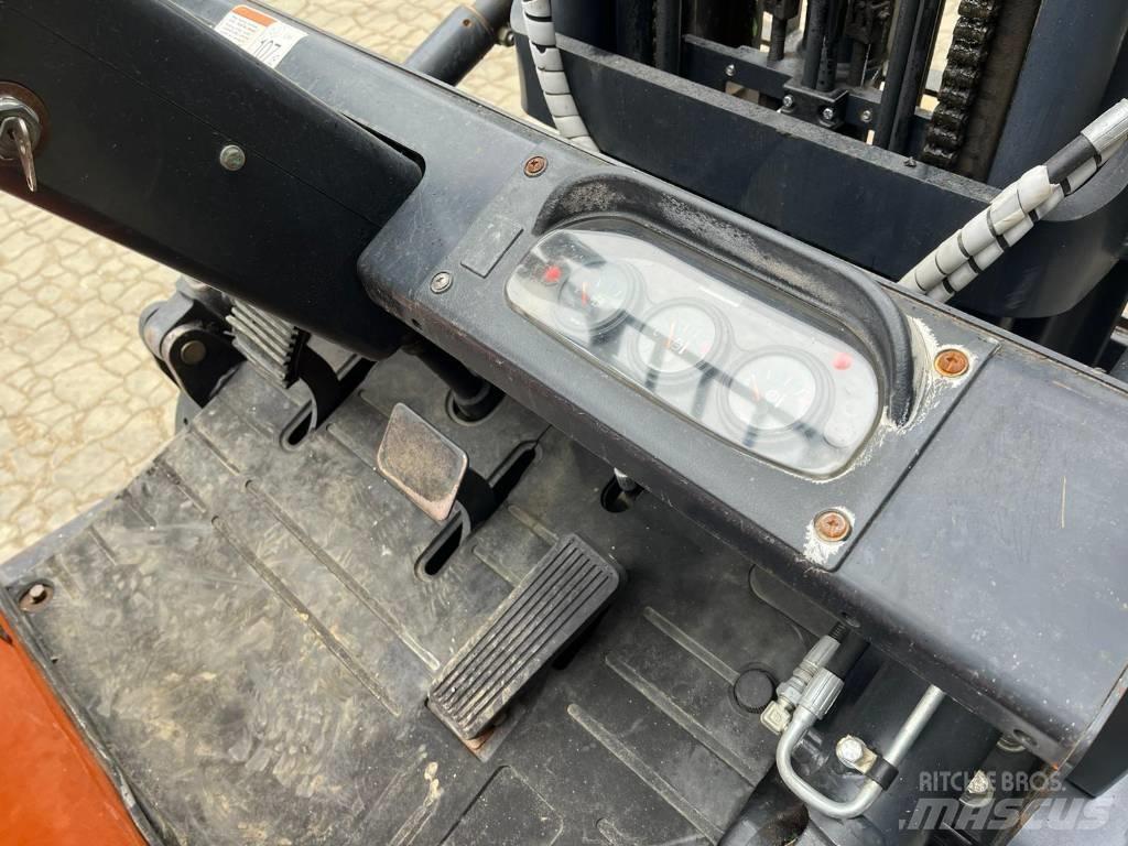 Doosan D 25 GP Dízel targoncák