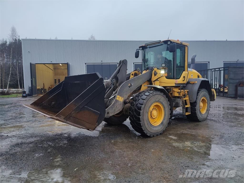 Volvo L90G Gumikerekes homlokrakodók