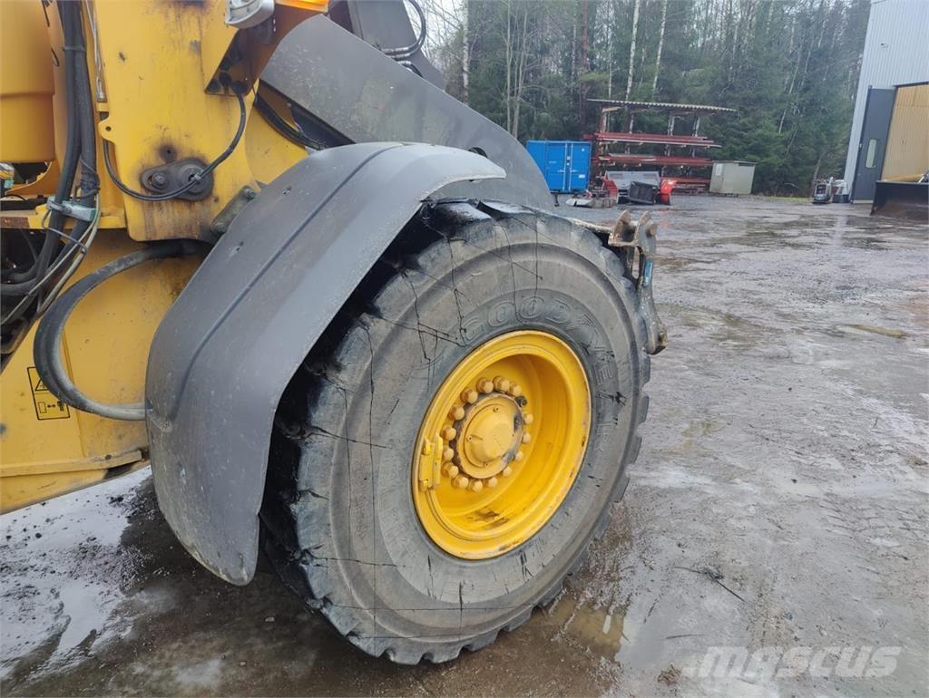 Volvo L90G Gumikerekes homlokrakodók