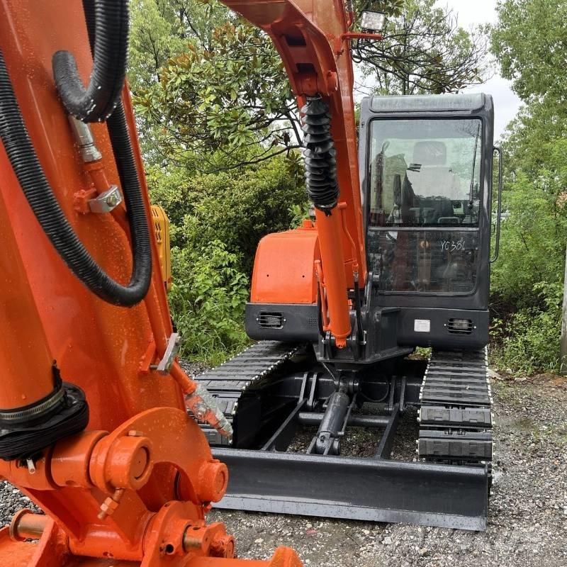 Doosan DH 60 Mini kotrók < 7t
