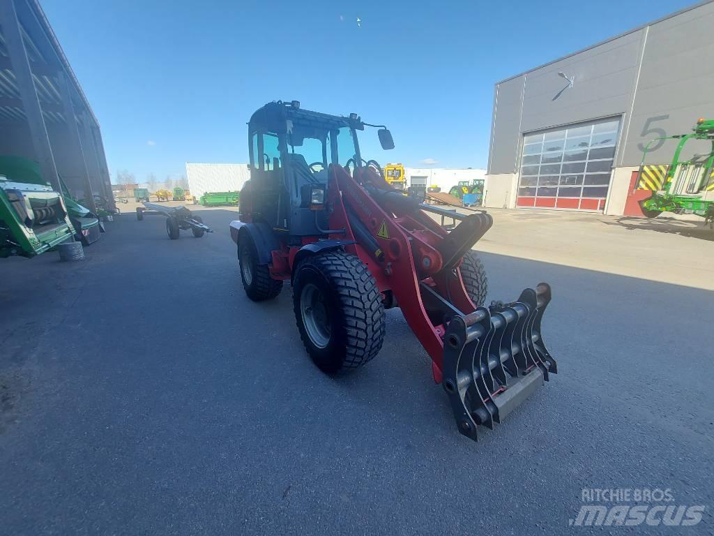 Weidemann 5080 Gumikerekes homlokrakodók