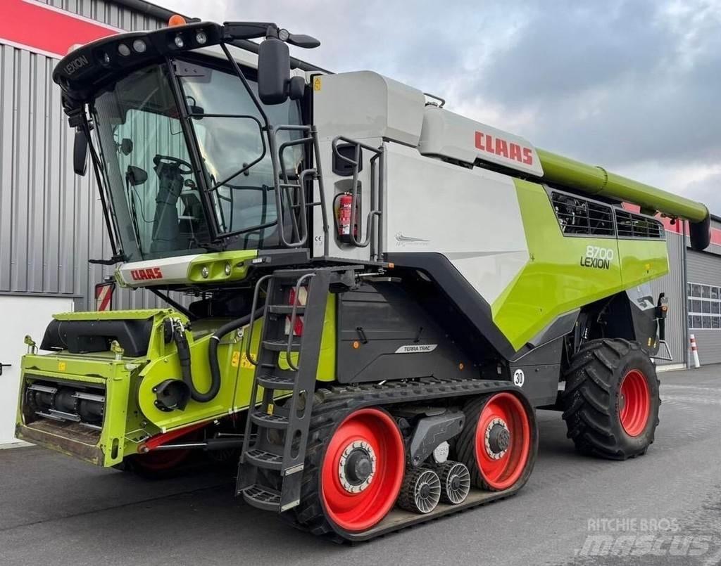 CLAAS 8700TT Kombájnok