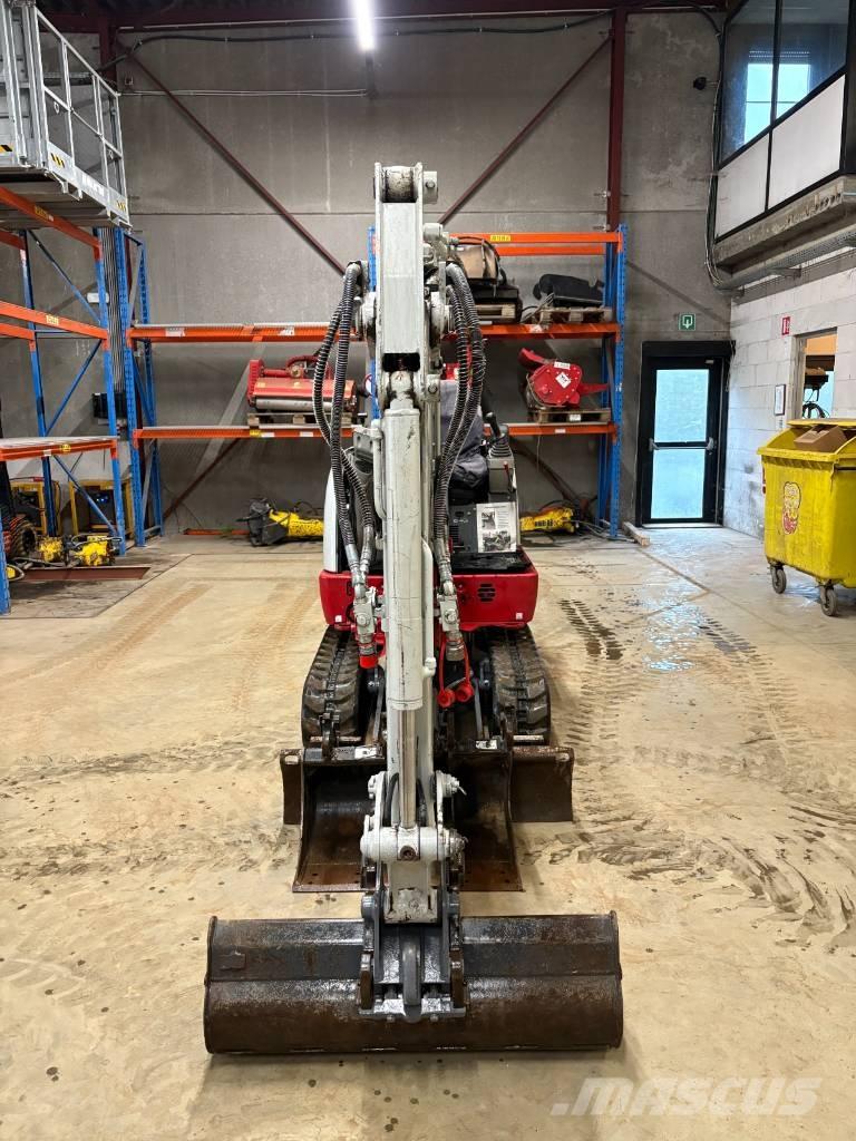 Takeuchi TB 225 Mini kotrók < 7t