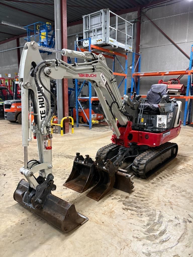 Takeuchi TB 225 Mini kotrók < 7t