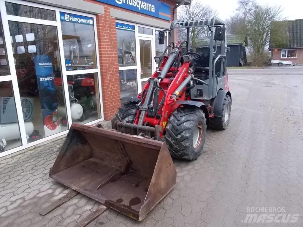 Weidemann 1350CX45 Gumikerekes homlokrakodók