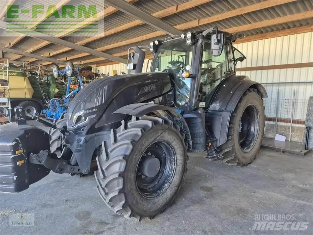Valtra t235a Traktorok