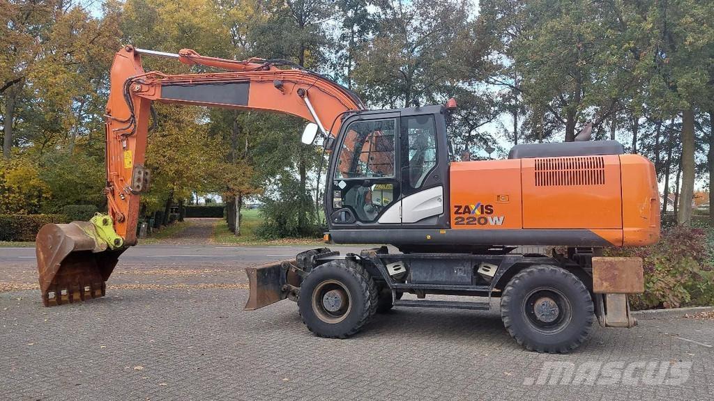Hitachi ZX220W-5B Gumikerekes kotrók