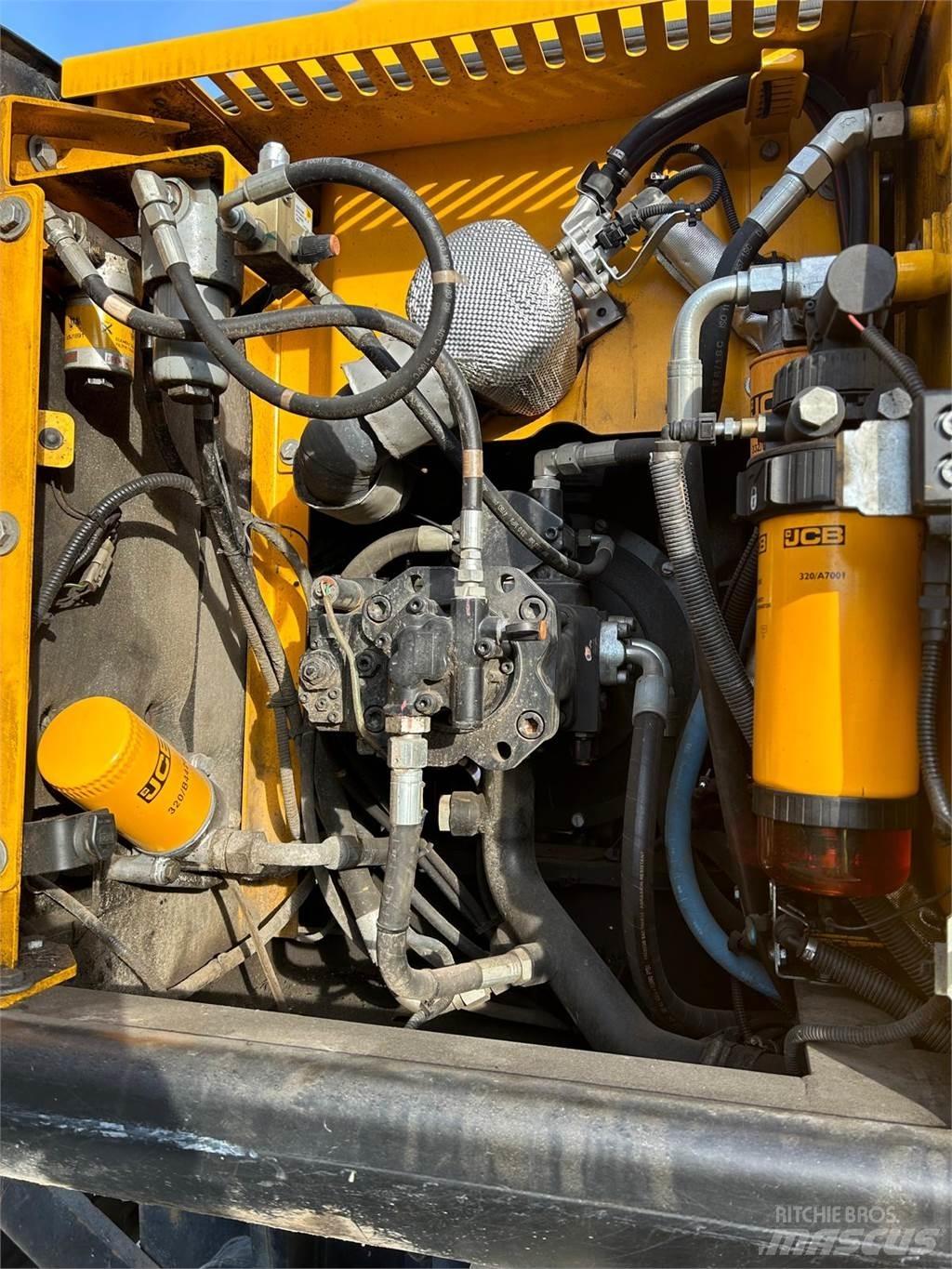 JCB JS175WMT4F Gumikerekes kotrók