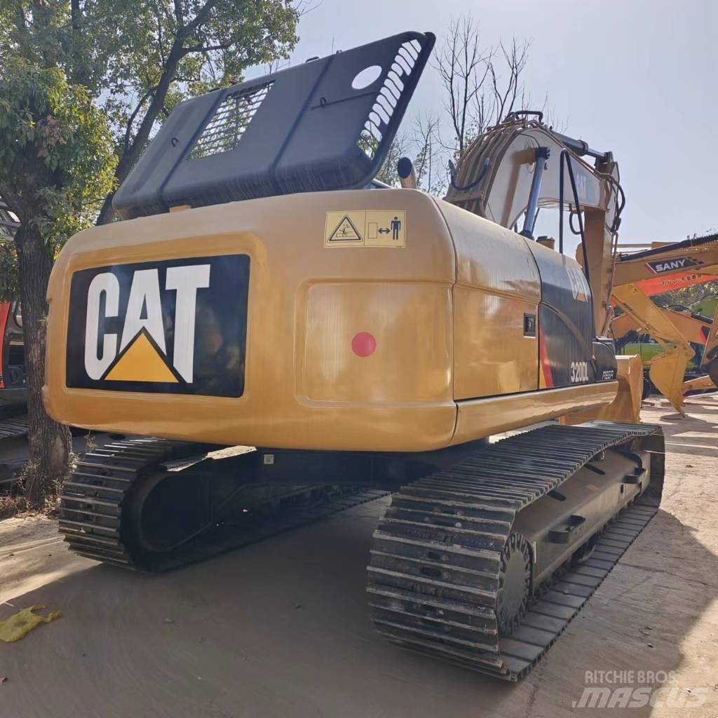 CAT 320 D Lánctalpas kotrók