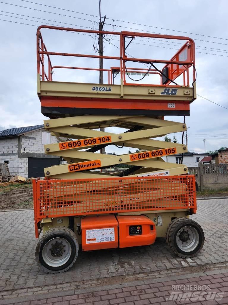JLG E 4069 LE Ollós emelők