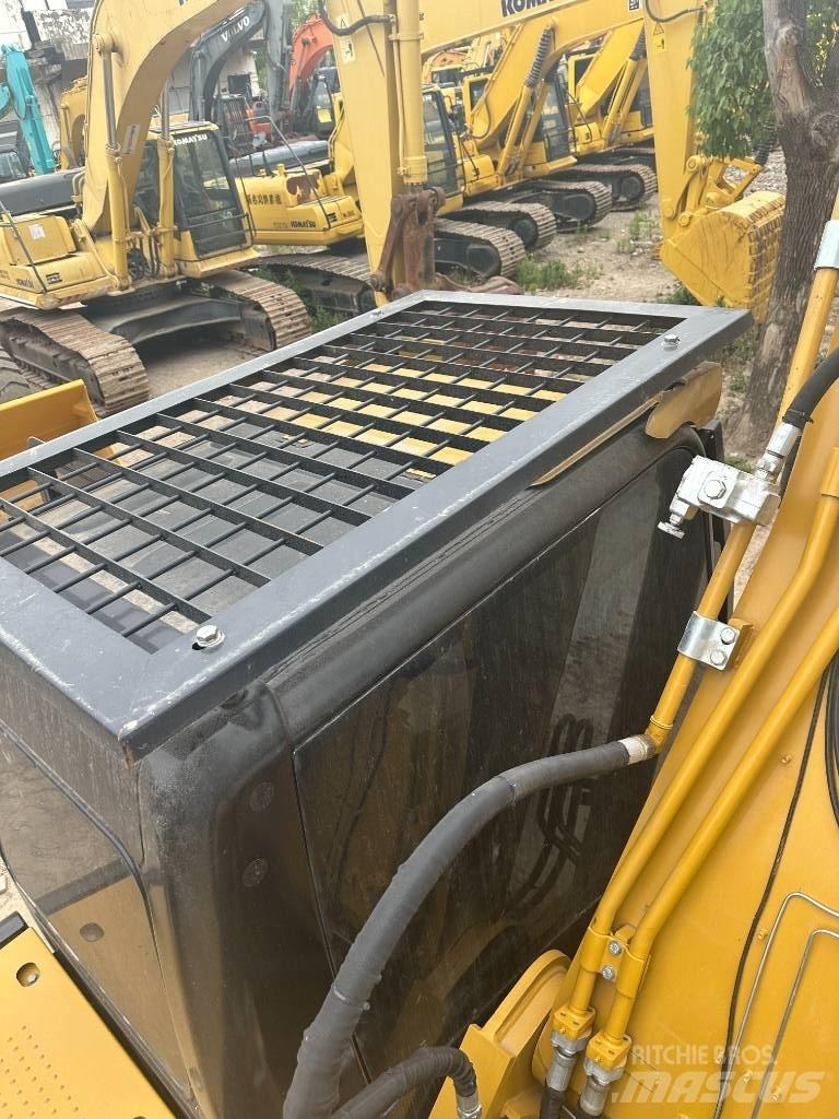 CAT CAT330D Közepes (midi) kotrók 7 t - 12 t