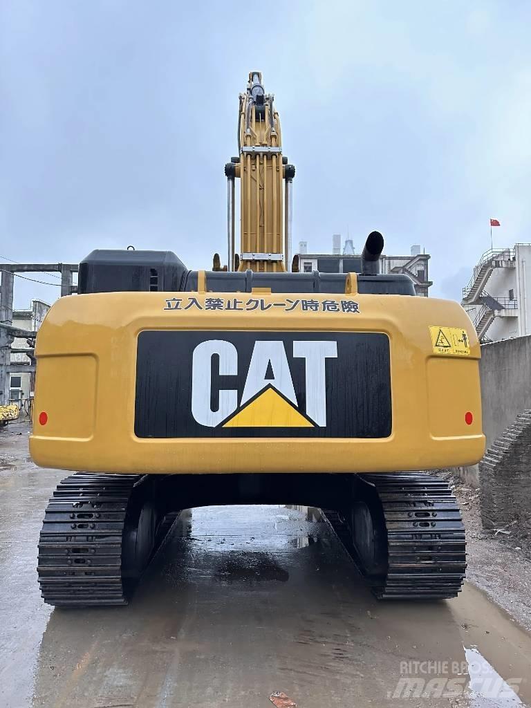 CAT 330D2 Lánctalpas kotrók