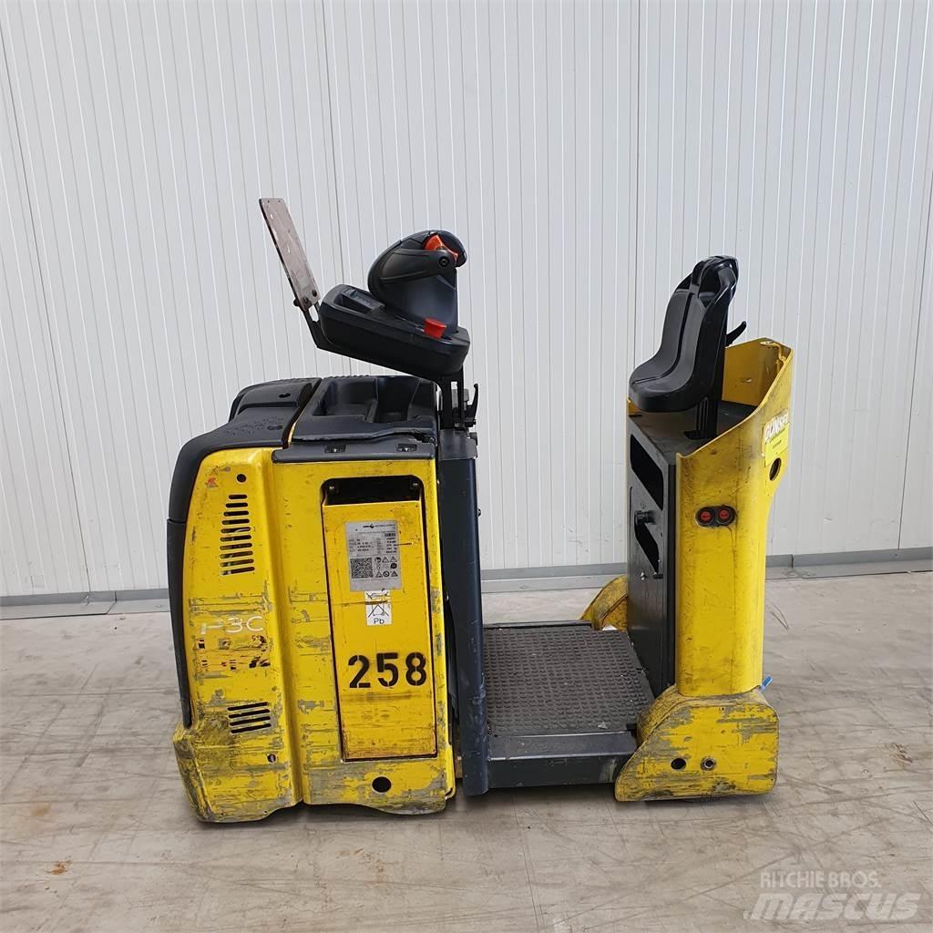 Linde P30C Vontatótargonca