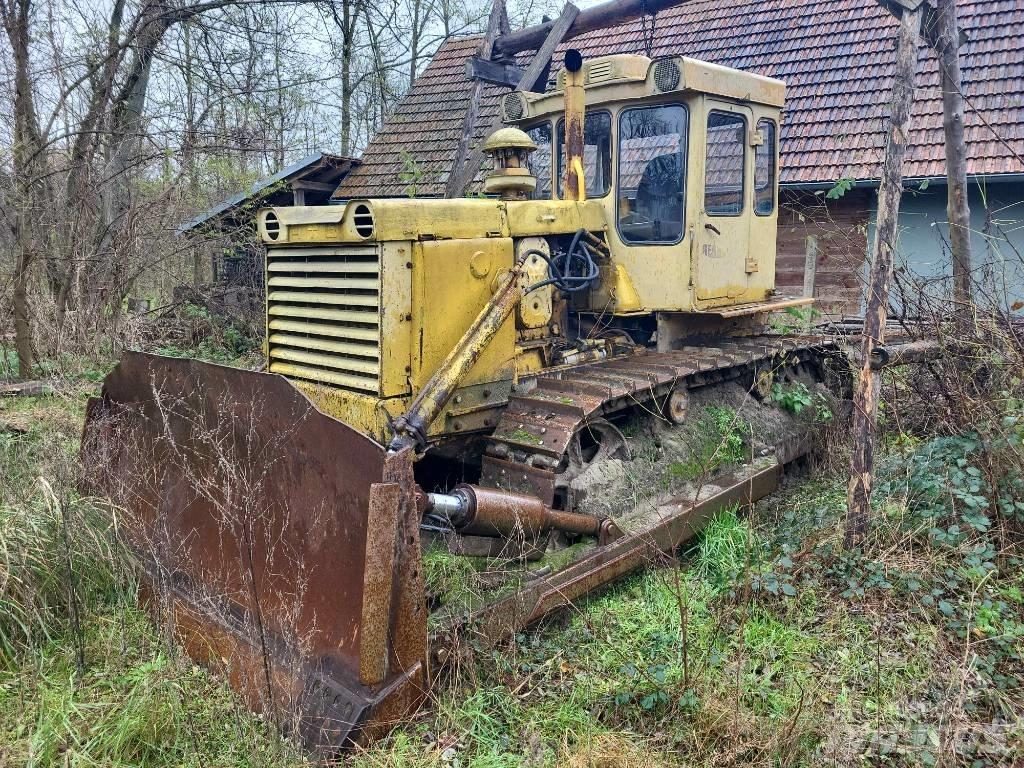 Chtz T 130 lánctalpas dózerek