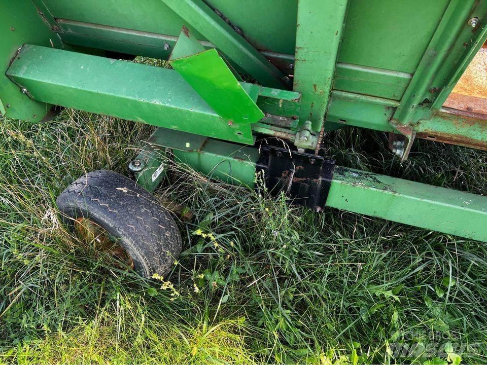 John Deere 643 Kombájn adapterek