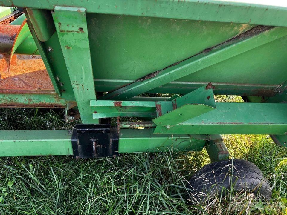 John Deere 643 Kombájn adapterek