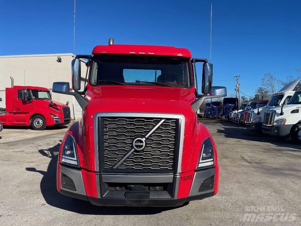 Volvo VNL64T300 Nyergesvontatók