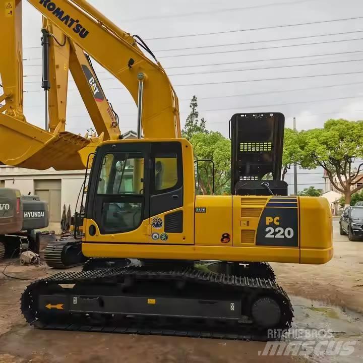 Komatsu PC220-8 Lánctalpas kotrók