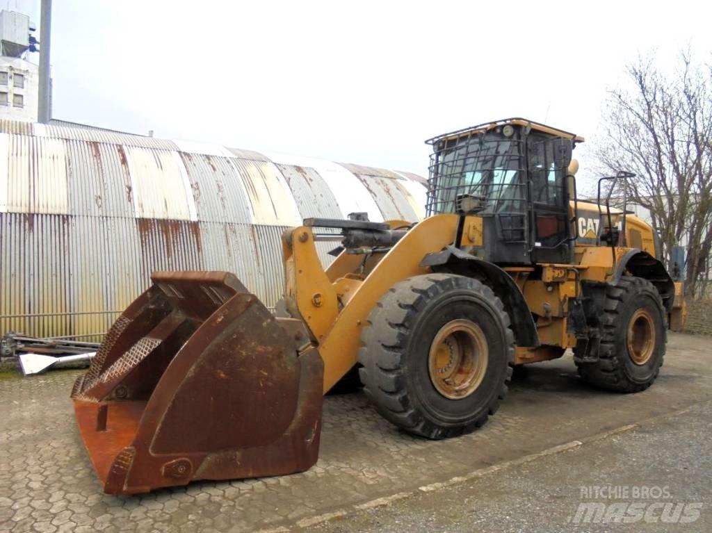 CAT 950 M Gumikerekes homlokrakodók