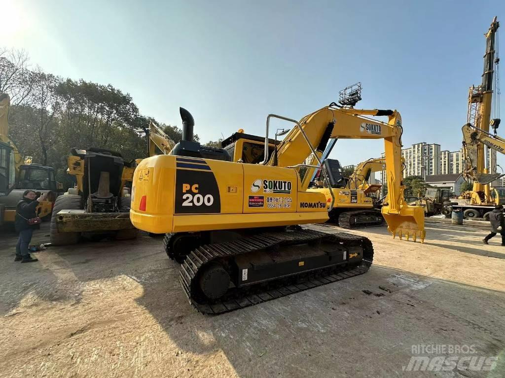 Komatsu PC 200 Lánctalpas kotrók