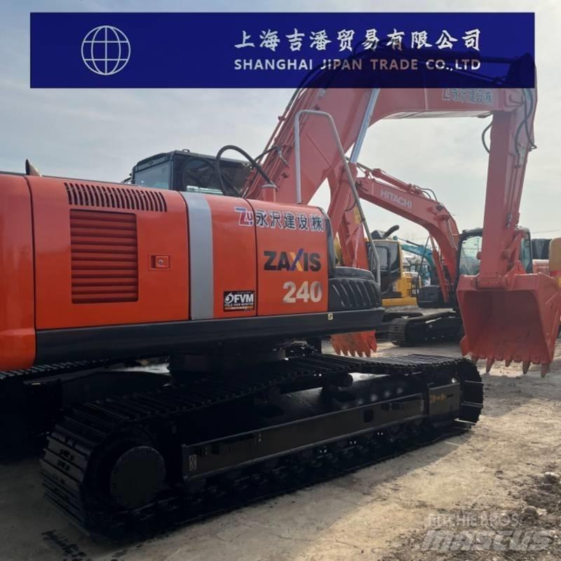 Hitachi ZX 240 Lánctalpas kotrók