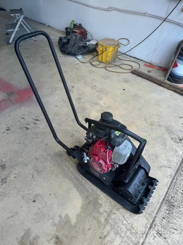 Belle LC3251 Vibrátorok
