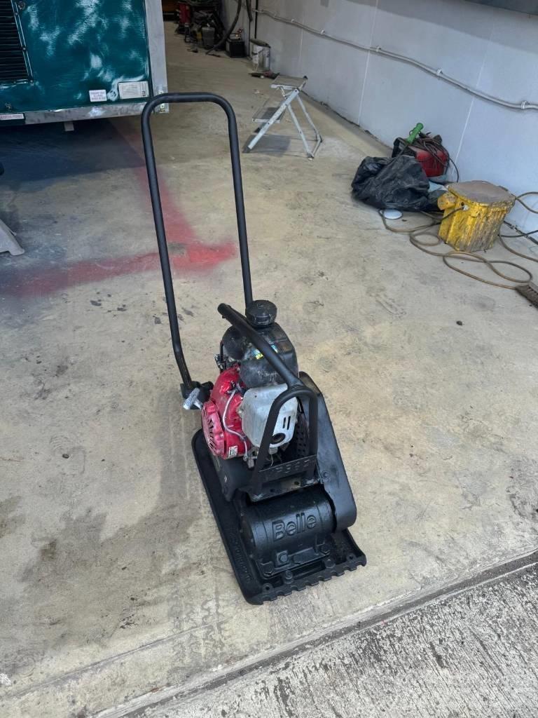 Belle LC3251 Vibrátorok