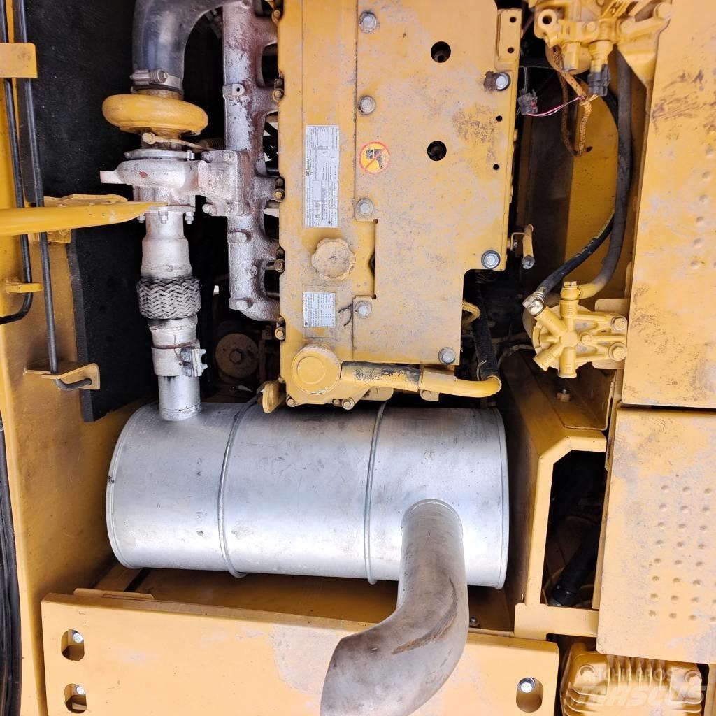 CAT 320D Lánctalpas kotrók