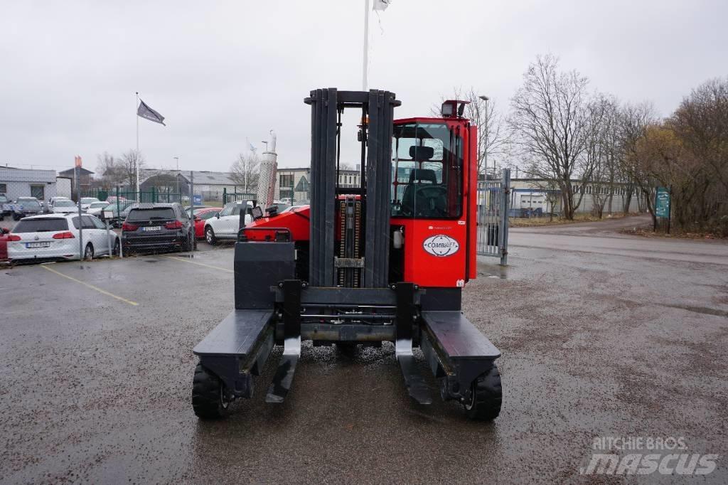 Combilift C4000 Tolóoszlopos négyutas targonca