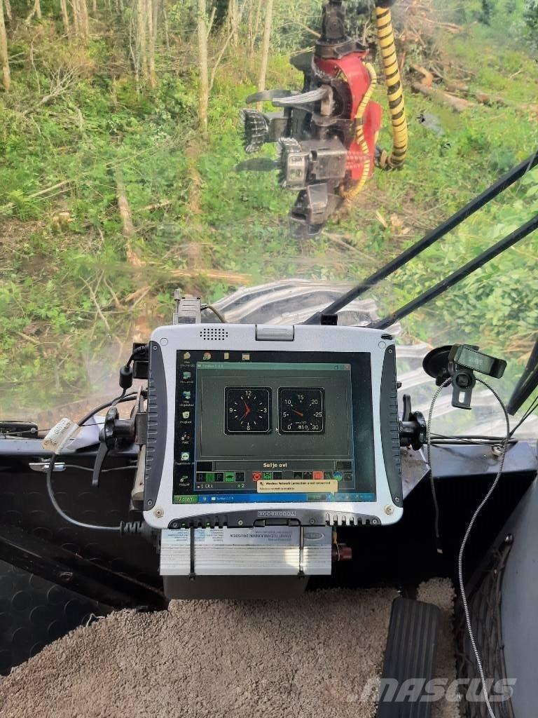 Valmet 921 classik Betakarítók