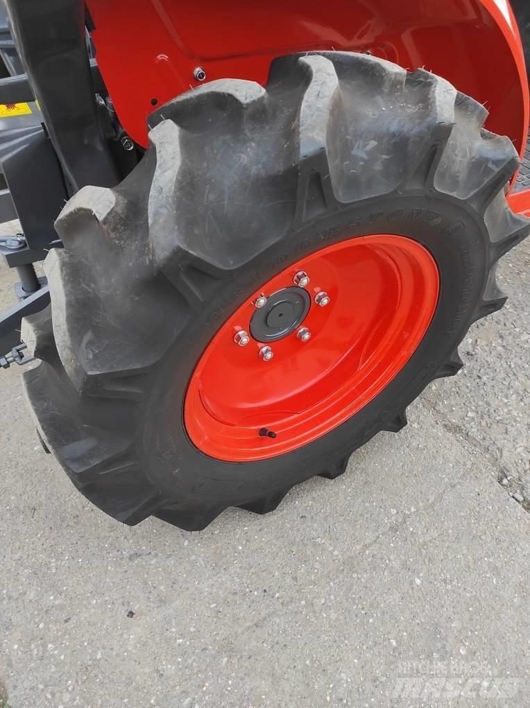 Kubota B1121 Kompakt traktorok