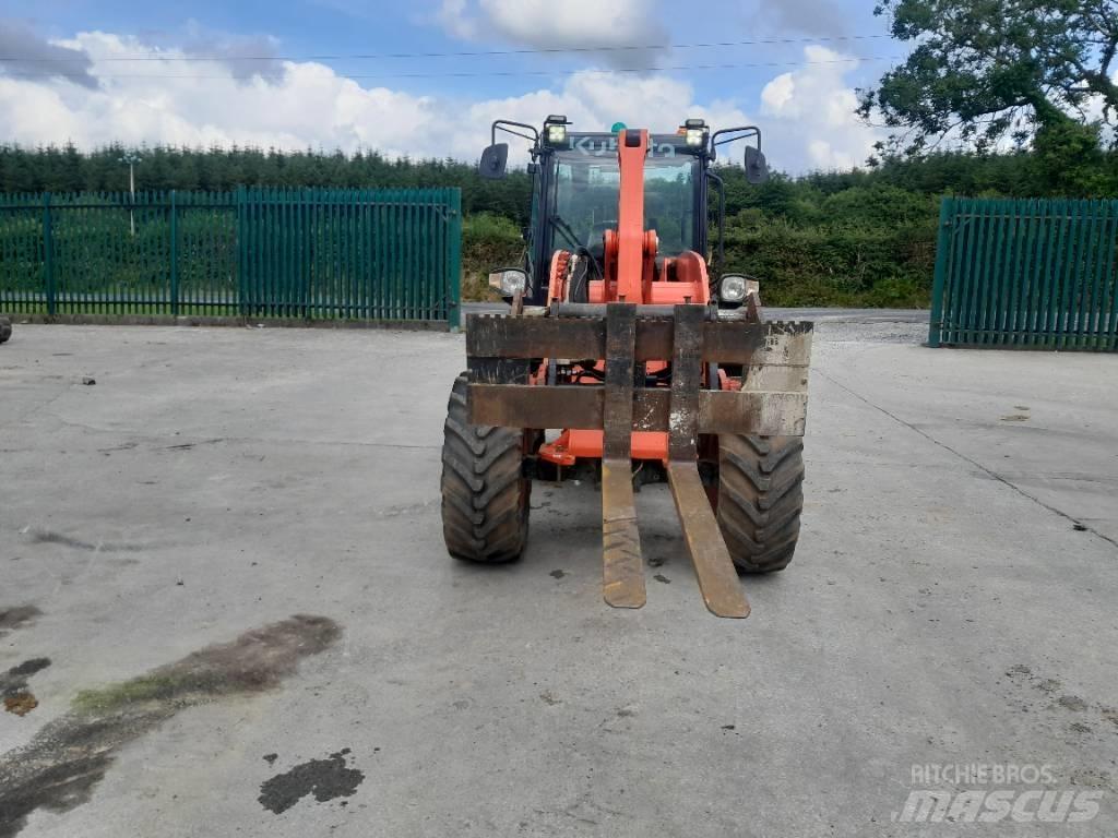Kubota R 085 Gumikerekes homlokrakodók