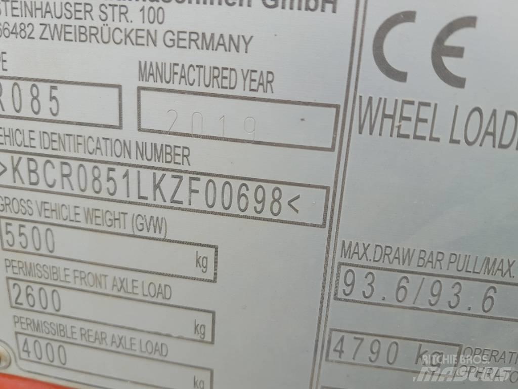 Kubota R 085 Gumikerekes homlokrakodók