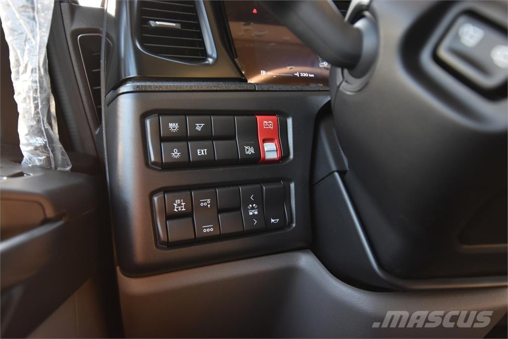 Scania R590 8X4 Fülkés alváz