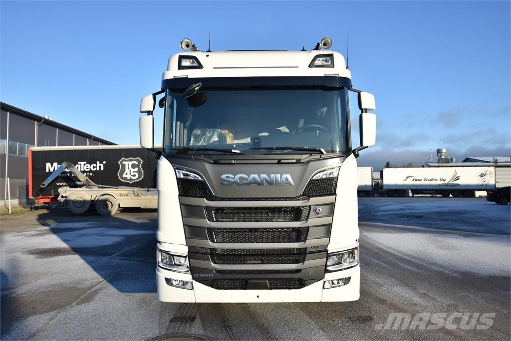 Scania R590 8X4 Fülkés alváz