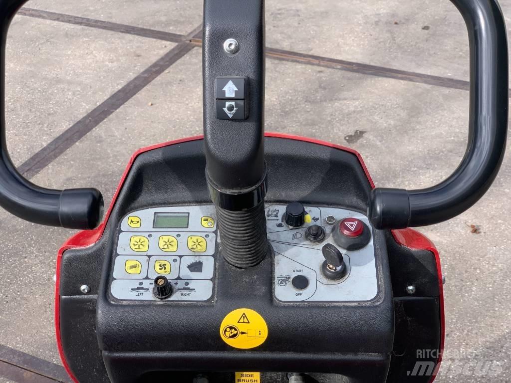 Sweep 1050E Úttakarító gépek