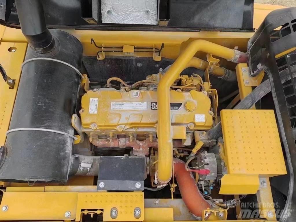 CAT 324 D Lánctalpas kotrók