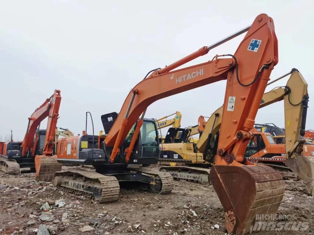 Hitachi ZX 250 Lánctalpas kotrók