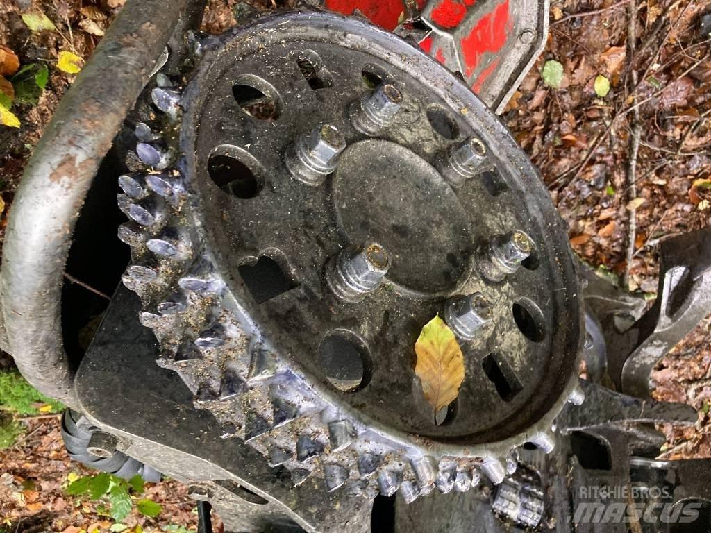 Komatsu 365.1 Betakarító fejek