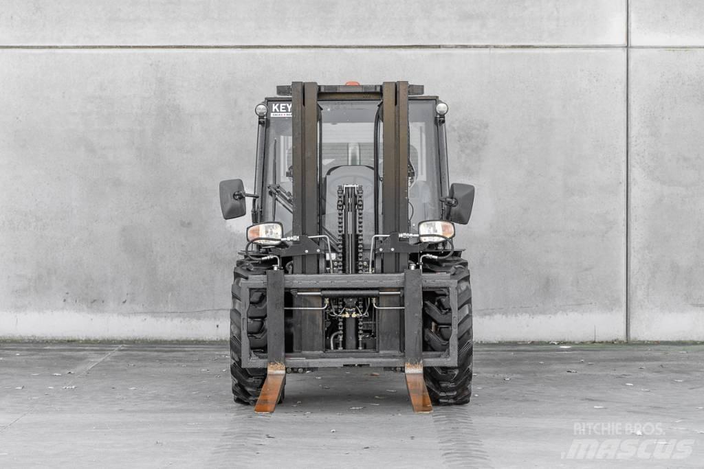 Manitou MC 30-4 Dízel targoncák