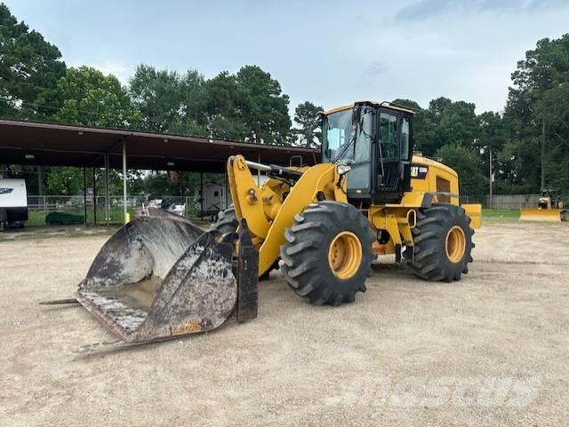 CAT 938M Gumikerekes homlokrakodók