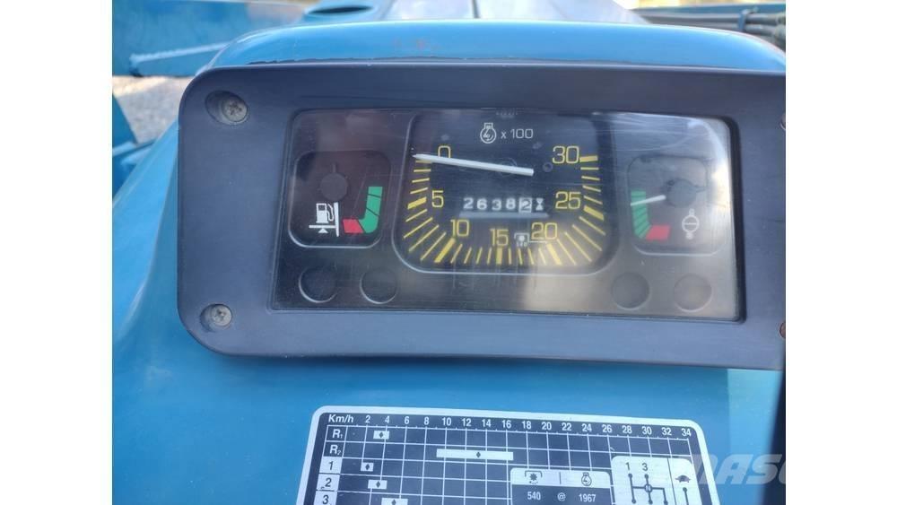 New Holland 3010 Traktorok