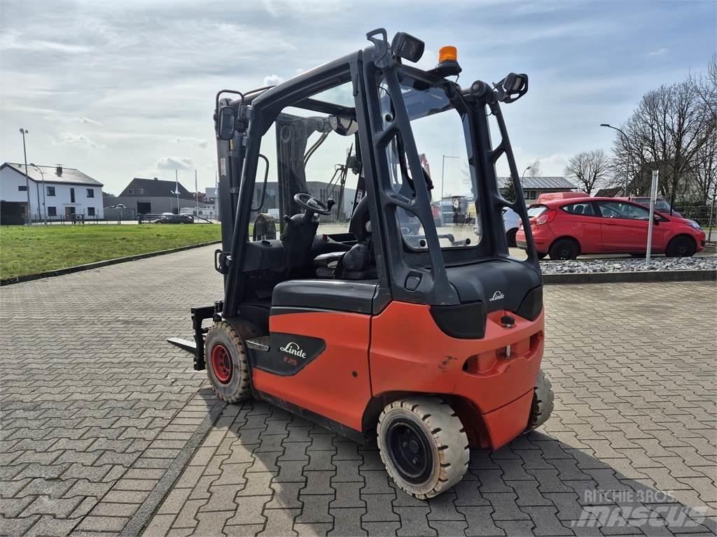Linde E25 Elektromos targoncák