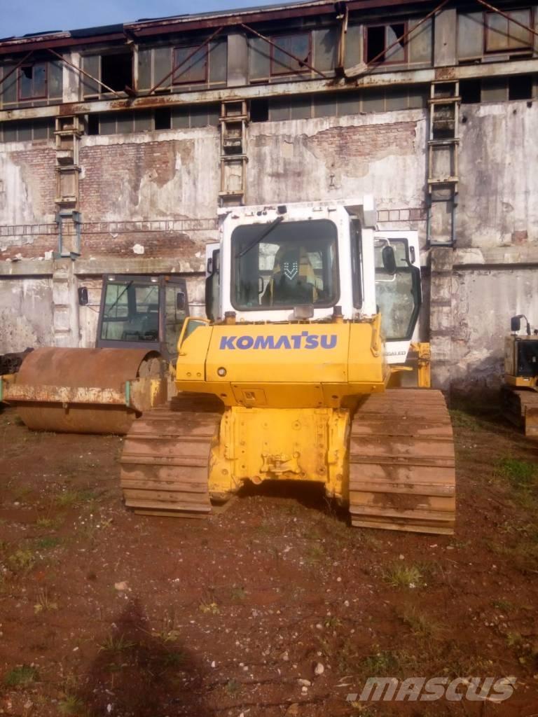 Komatsu D 61 PX-15 lánctalpas dózerek