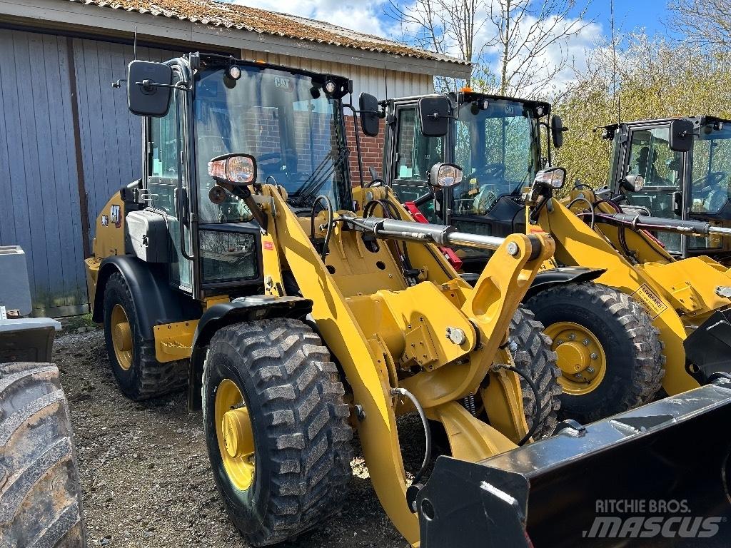 CAT 906 Gumikerekes homlokrakodók